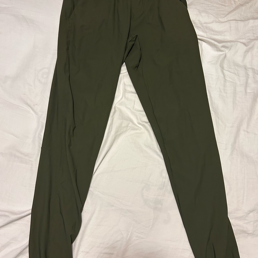 Men's Olive Green Pants active wear NEW WITH TAGS